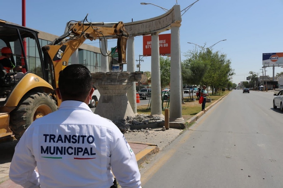 Por obras de SV4C remueven monumento al Club de Leones de Torreón – La Otra  Plana